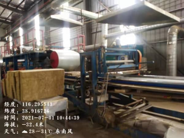 彩钢房板生产线